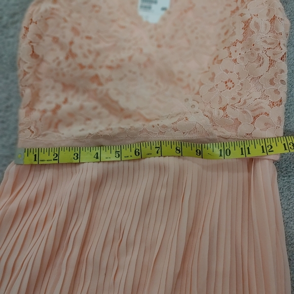 ✅✅ SOLD ✅✅ H&M MAMA Nursing Dress BNWT XS - Picture 7 of 9